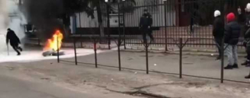 Врадиевка-2: В Новой Каховке горожане жгут шины из-за убийства 26-летнего мужчины 