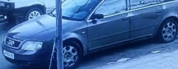 В Татарбунарах трое вооруженных бандитов ограбили ювелирный магазин.