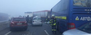 Одиннадцать транспортных средств столкнулись в масштабной аварии на трассе «Одесса – Киев».