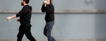 КОРОНАВИРУС В ЕВРОПЕ: в Италии отменили карнавал, показы мод и футбольные матчи. 