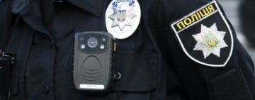 В Одессе на девушку – полицейского набросился и травмировал  пьяный парень