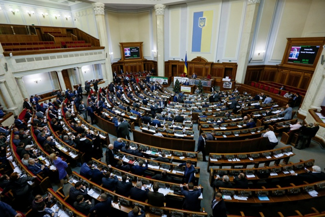 Нардепам рекомендовано не їздити за кордон через коронавірус