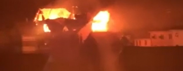 Масштабный пожар в Затоке: очевидцы прислали видео с места ЧП