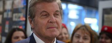 Льва Лещенко перевели в обычную палату