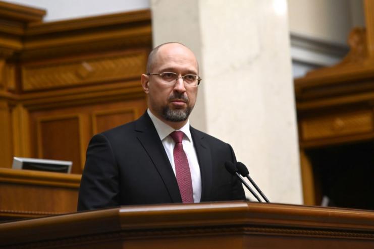 Шмигаль: зарплати топчиновників будуть урізані вдвічі до кінця 2020 року