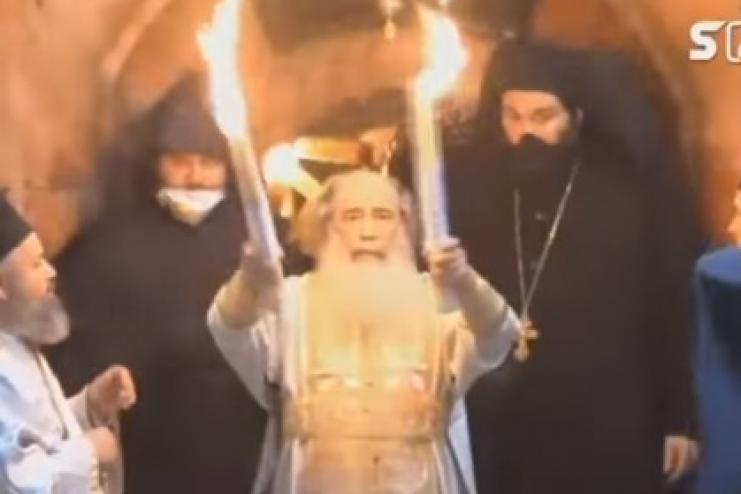 Благодатный огонь сошел в Иерусалиме (ВИДЕО)