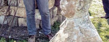 Жители Татарбунарского района выловили бюст Сталина в лимане 