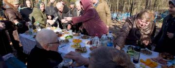 Мэр Днепра советует "не  жрать на могилах оливье"