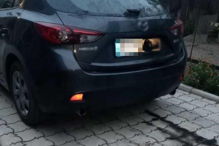 РЕНИ: неизвестные бросили "коктейль Молотова" в авто супружеской пары