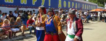 «И чтец, и певец, и на трубе дудец»