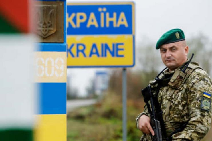 Уряд відновлює роботу 66 пунктів пропуску на кордоні з ЄС і Молдовою
