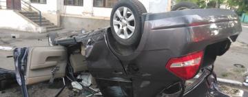 Влетел в дерево и перевернулся: четыре человека пострадали в результате  ДТП в Рени