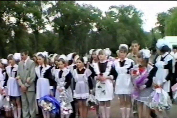 Хроника нашего города. Выпускник 2002 года. Школа № 5. Последний звонок