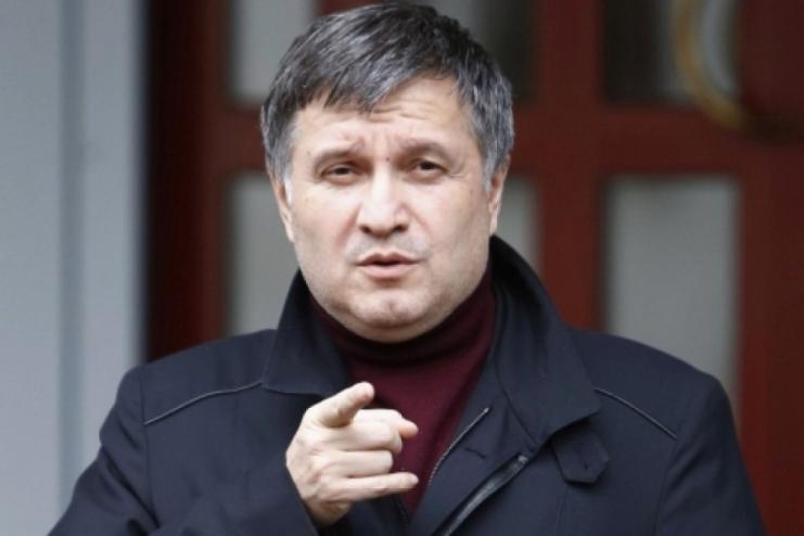 Зеленский включил Арсена Авакова в состав Нацсовета по вопросам антикоррупционной политики