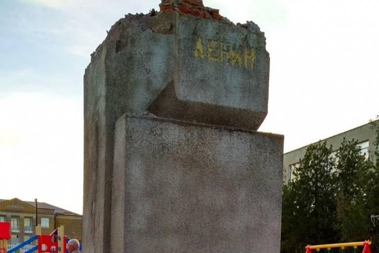 Фонтан вместо Ленина