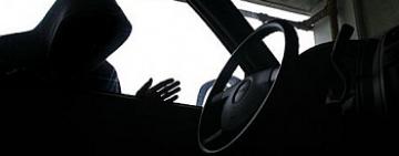 Неудачная кража по пьяни: похитил машину и застрял в луже 