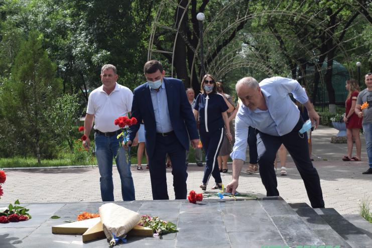 В Арцизе в День памяти и скорби состоялось возложение цветов