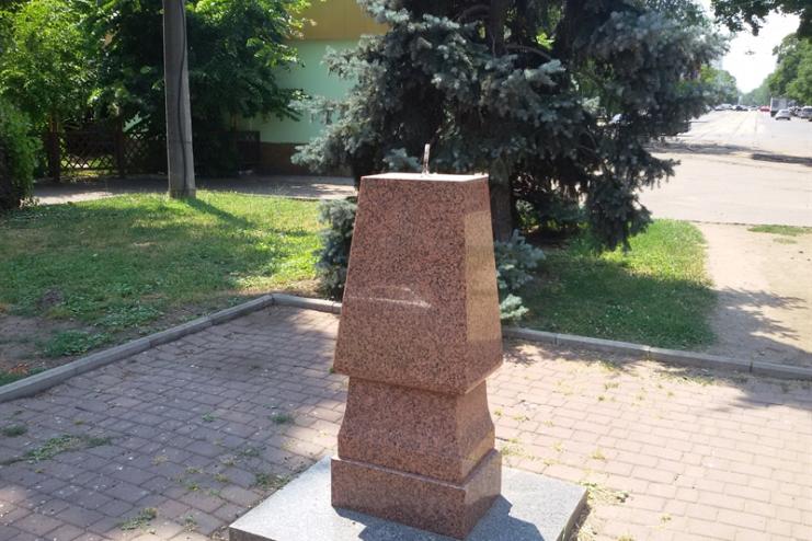 Неизвестные украли бюст Христо Ботева