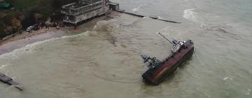 «Здесь у людей отдых, а мы с ноября показываем, что у нас импотентная власть», - Зеленский пригрозил чиновникам из-за затонувшего Delfi 