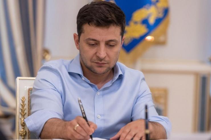 БЕЗ ПОЯСНЕНЬ:  проєкт постанови про призначення на 25 жовтня місцевих виборів відкликали.