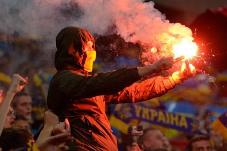 Трибуны Украины вновь заполнятся фанатами: в Минздраве сделали заявление