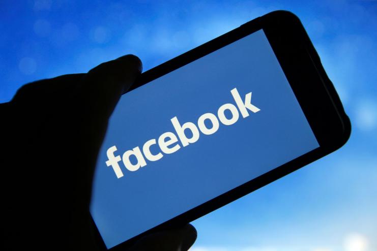 Facebook без "Лайков": соцсеть тестирует новый дизайн страниц