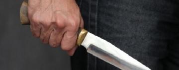 В Измаиле пьяный посетитель кафе ранил девушку ножом