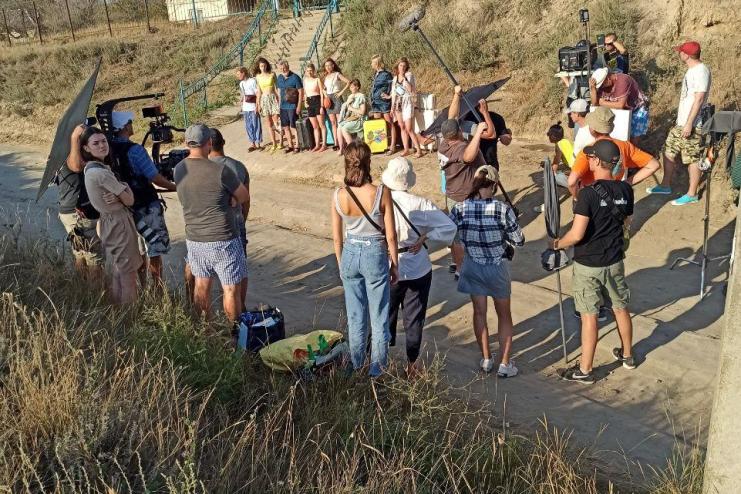 ФОТОФАКТ: съемки комедийного сериала "Папик 2" в Лебедёвке