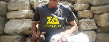 Старейшего голубевода Задунаевки мотивируют жить птицы мира