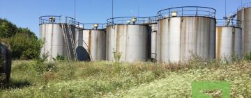"Приватбанк" выставил на аукцион нефтебазу в Одесской области