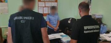Схема "400 баксов за оформление "иностранных" авто: таможенников Одесчины задержали "на горячем"