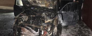 Автомобиль нардепа от "Слуг народа" полностью сгорел