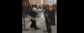 ВИДЕО: хасиды устроили погром на могиле Раби Нахмана из-за карантинных ограждений 