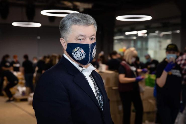 Порошенко получил положительный тест на Covid-19