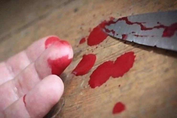 В стенах килийской школы десятиклассник полоснул себя по горлу ножом