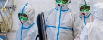 Суточный прирост новых случаев Covid-19 в Украине впервые превысил отметку в 7000