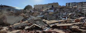 Мощное землетрясение в Греции и Турции: есть разрушения и погибшие(видео)