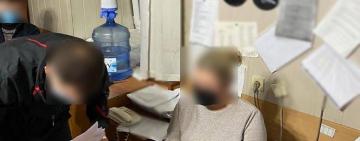 В Одесской области на взятке в 1000 долларов США поймали чиновников исполнительной службы