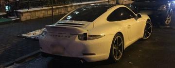 Бывшая девушка владельца Порше переполошила весь район: разбирались копы и взрывотехники