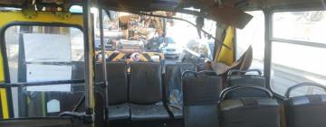 В Одессе ДТП: автокран протаранил  маршрутку, есть пострадавшие
