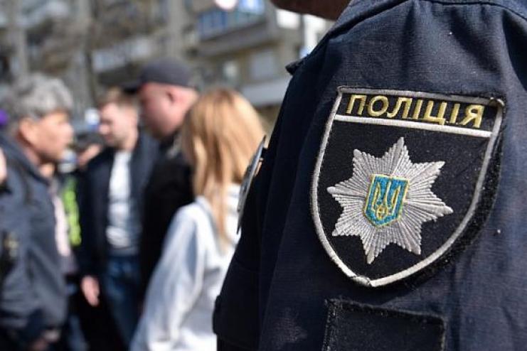 В Одессе полицейский избил подростка