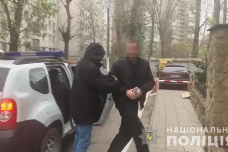 Готовились к крестинам: в Одессе мужчина зарезал будущего кума