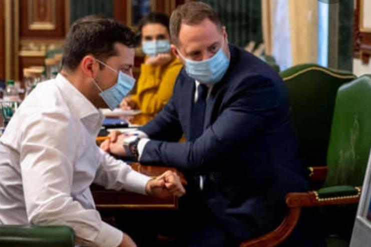 У Єрмака вп'ятеро більше радників, ніж у Зеленського. Це нонсенс,- КВУ 