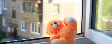 В Одессе девятилетний ребенок выпал из окна пятого этажа