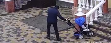 Ограбил мать с маленьким ребенком: измаильские полицейские задержали злоумышленника