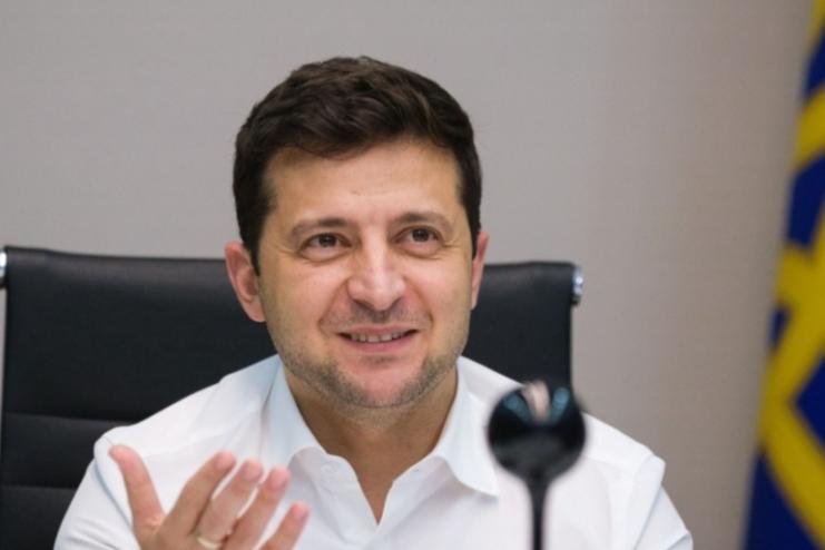 Зеленський про масову мобілізацію жінок та чоловіків