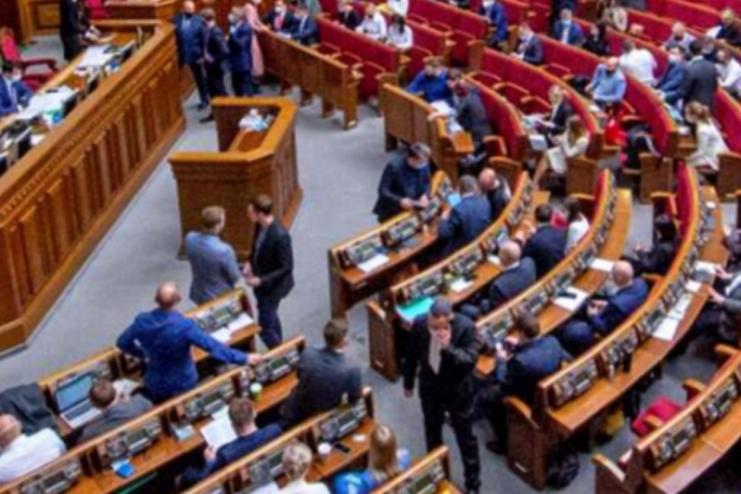 У " Слузі народу" запропонували радикальний захід для захисту державної мови