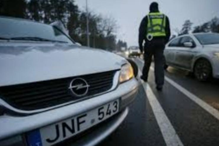 Поліція вже штрафує євробляхерів