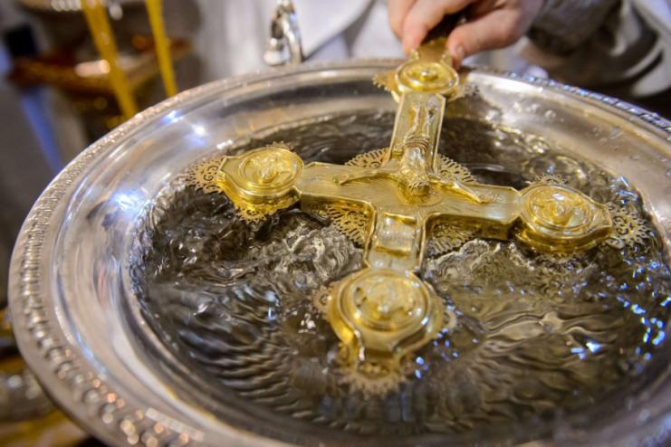 О КРЕЩЕНСКОЙ ВОДЕ ВКРАТЦЕ 