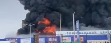 У Первомайську масштабна пожежа. Горить Епіцентр